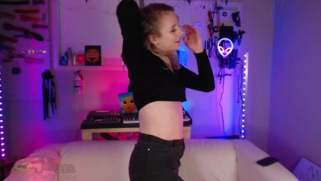 realjuliajane  05-01-2022